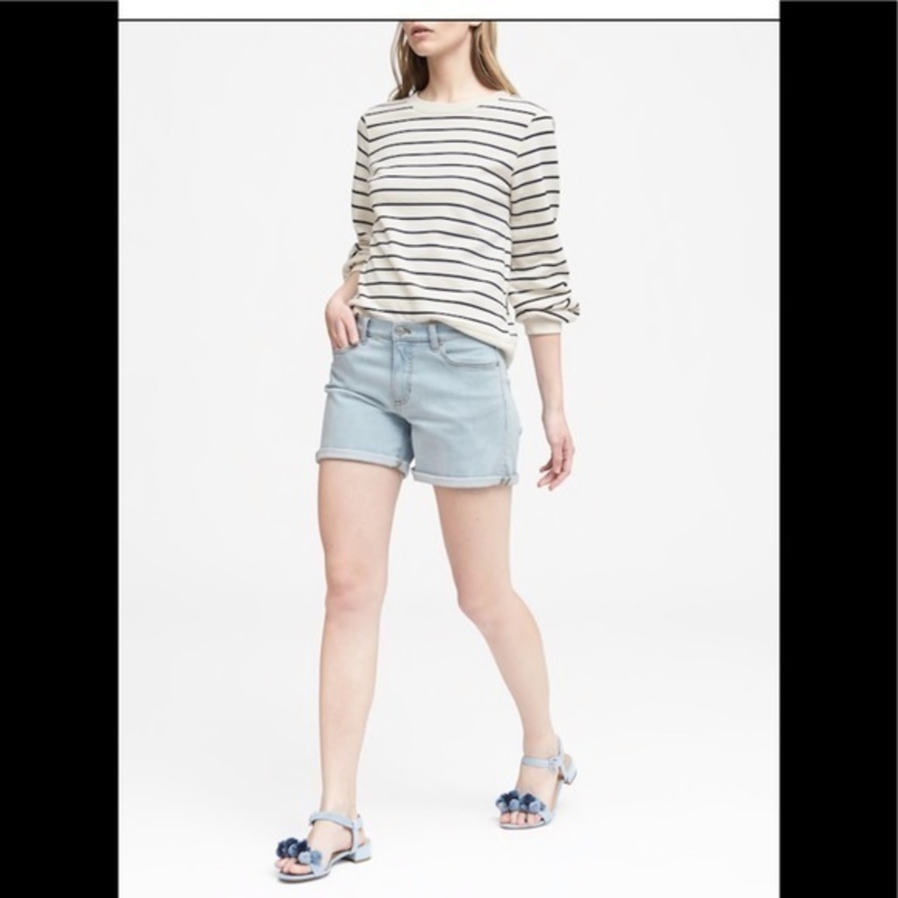 NWT Banana Republic  6" Denim Short